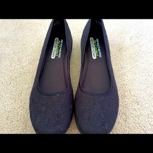 Womens Skechers Air Cooled Memory Foam size 10